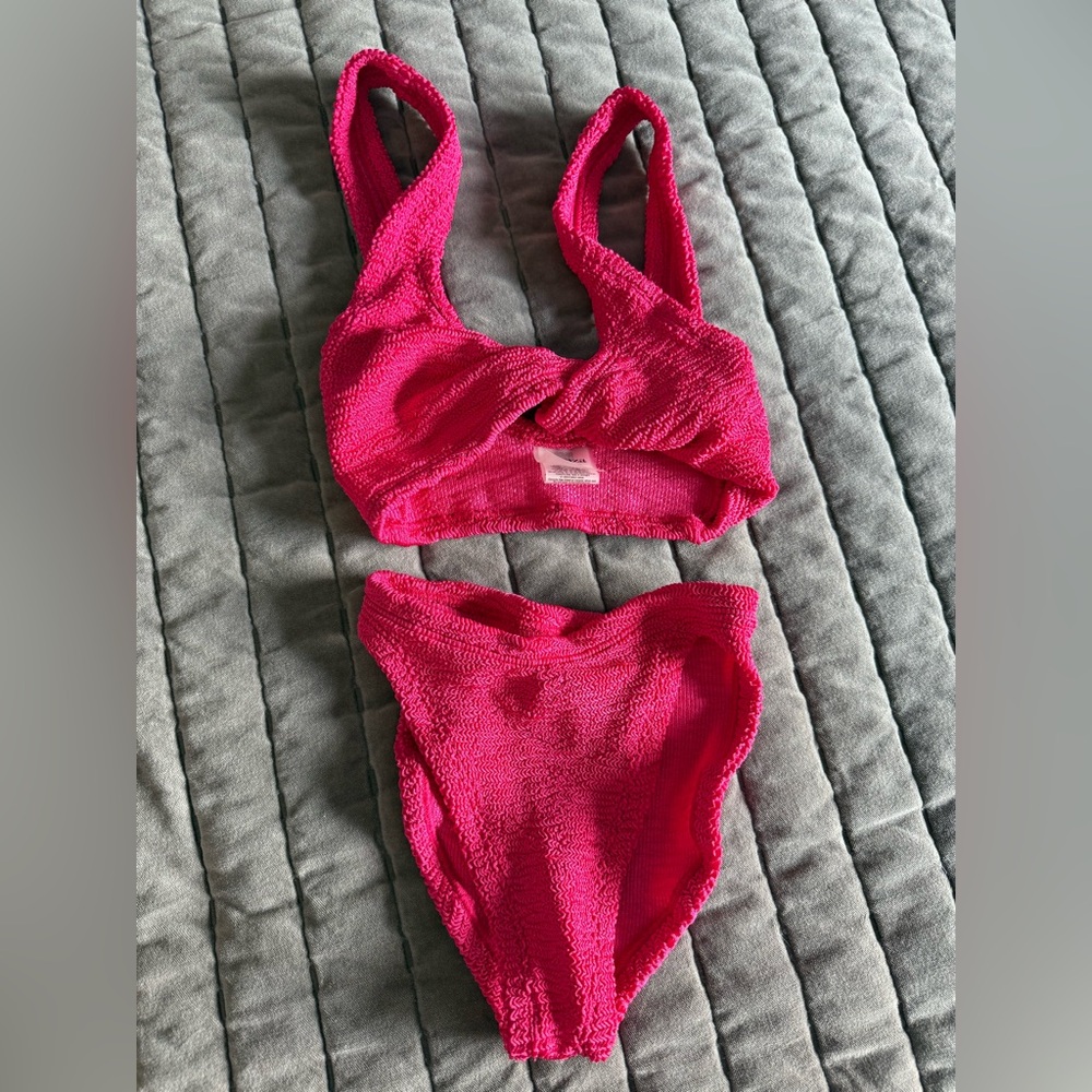 Hunza G Juno Two Piece Bikini Set. Fuchsia. NWOT.